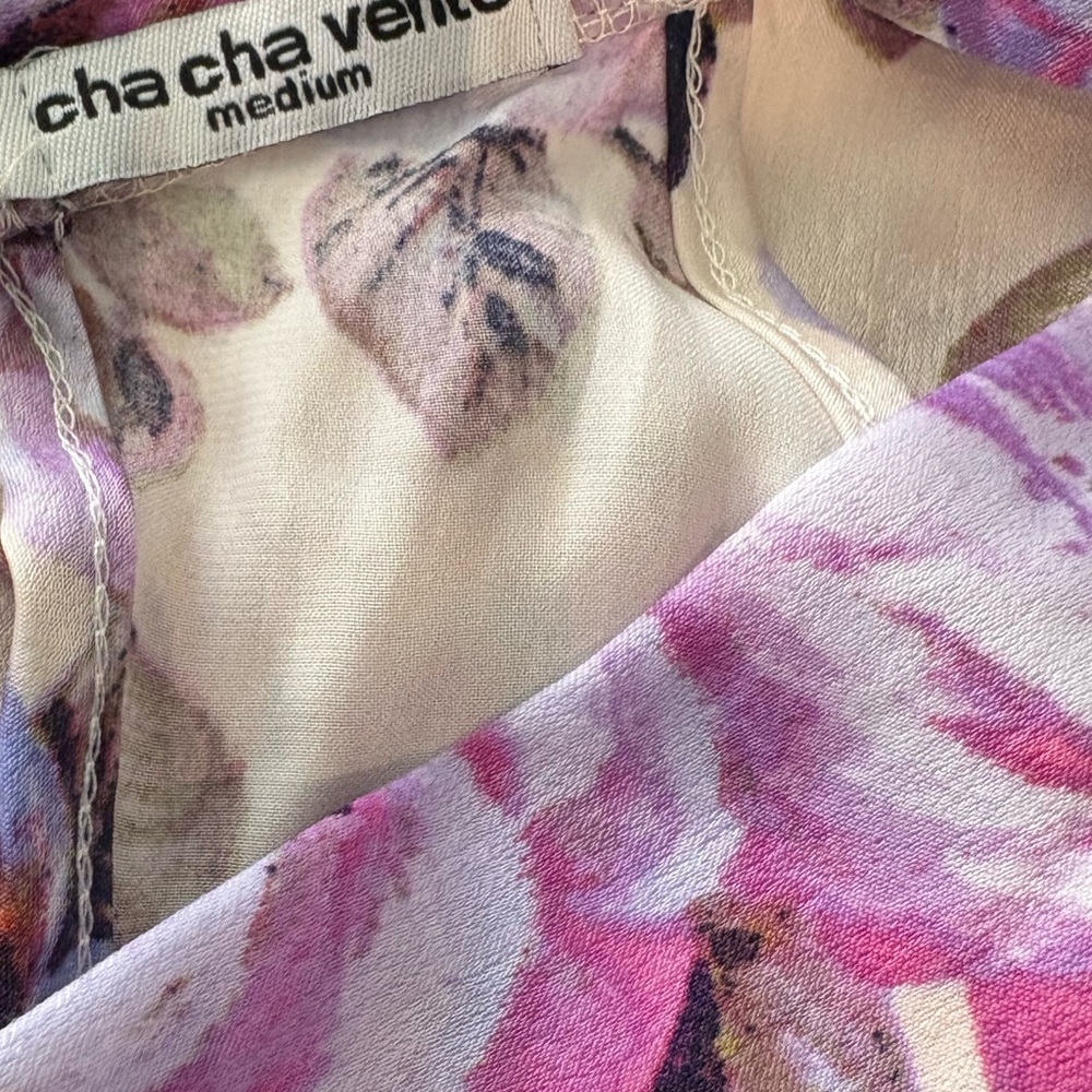 💙Cha Cha Vente Floral Top in Pink and Purple - Picture 2 of 5